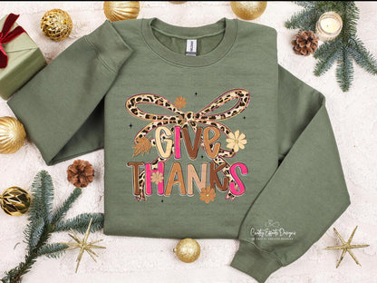 Sudadera de Acción de Gracias con estampado de bordado simulado